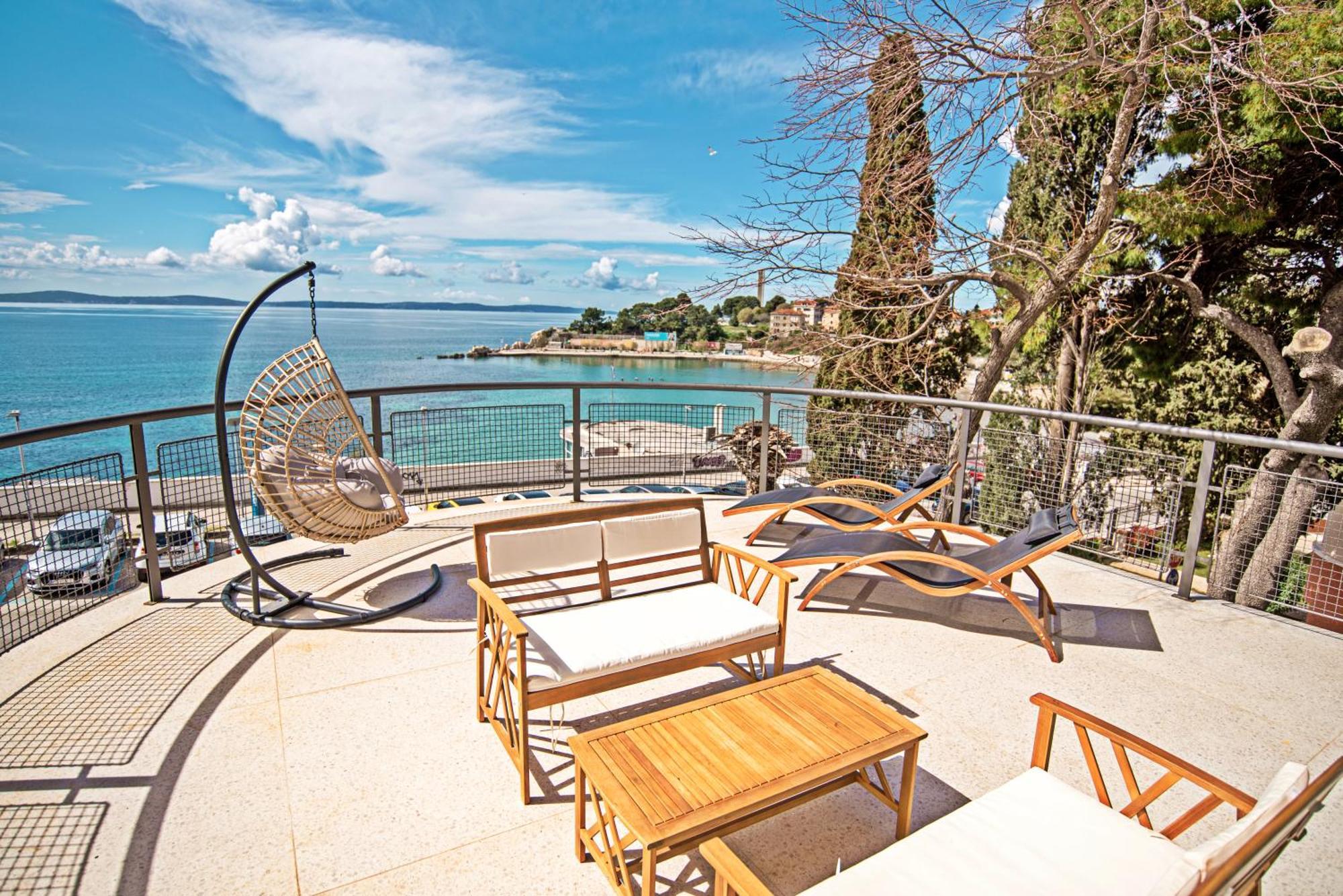 Panorama Prestige Penthouse- Location In Town